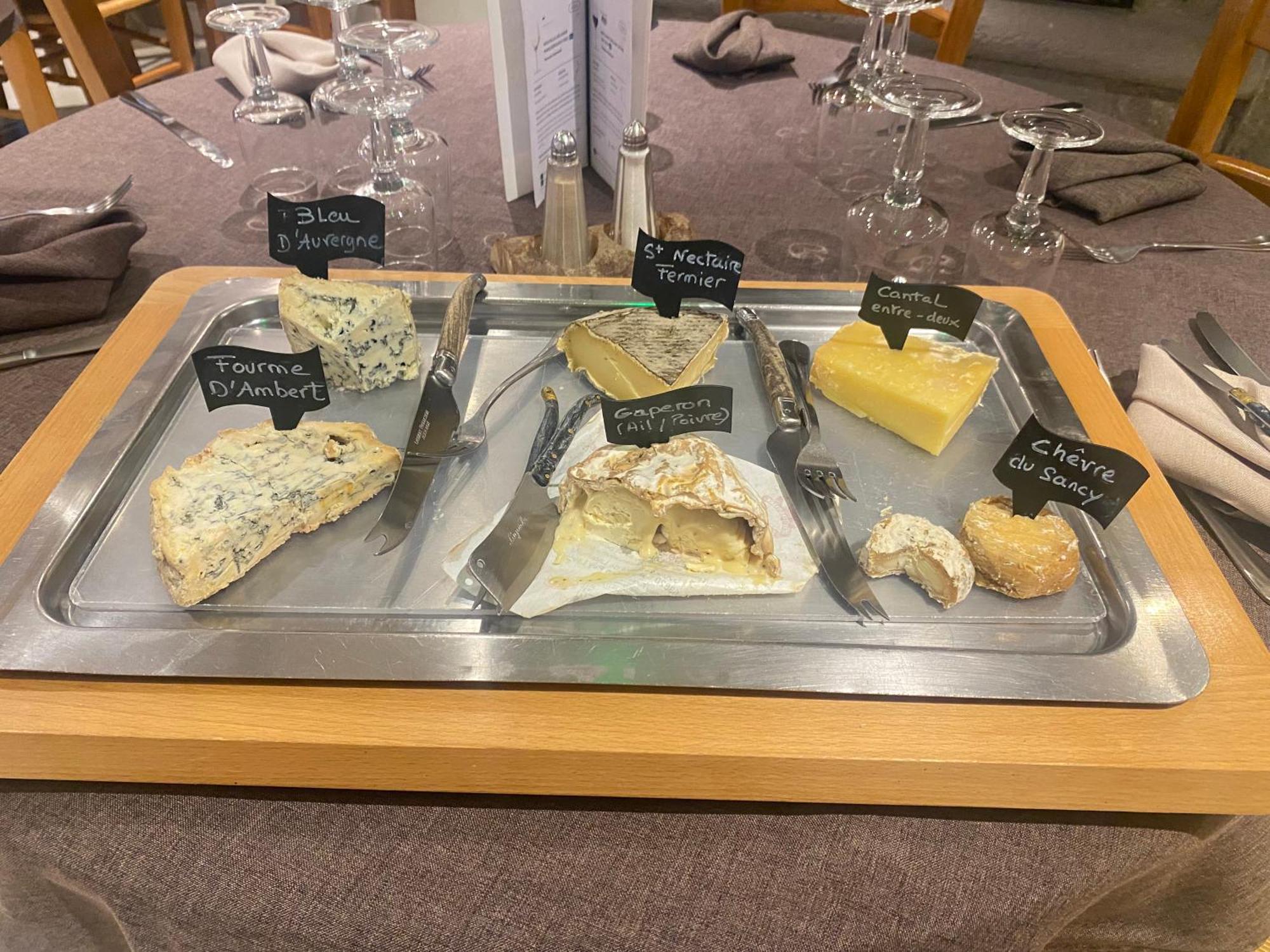 Logis Hotel Restaurant Auberge Du Bougnat Saint-Victor-la-Riviere 외부 사진