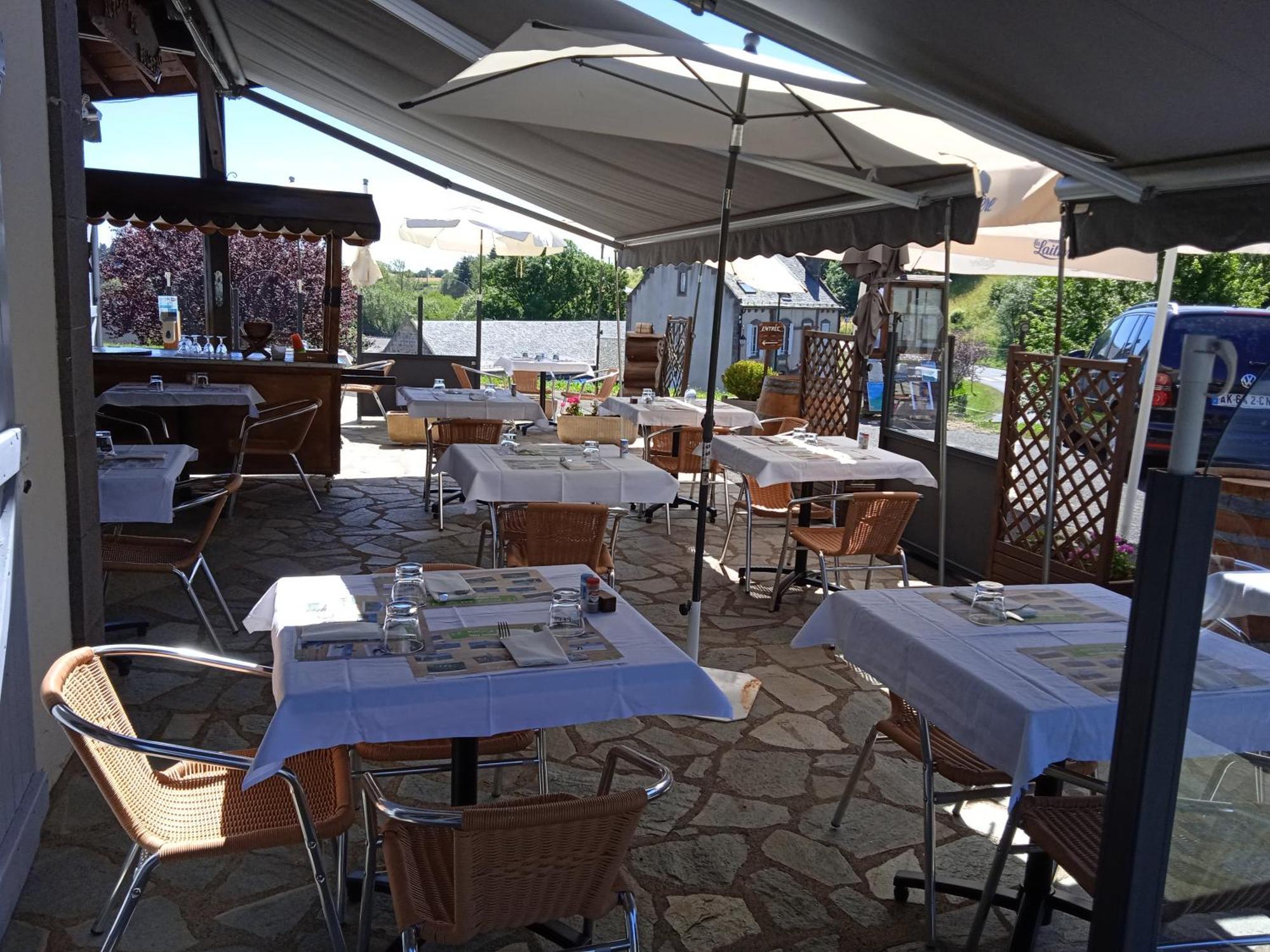 Logis Hotel Restaurant Auberge Du Bougnat Saint-Victor-la-Riviere 외부 사진